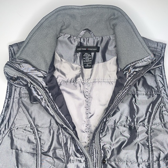NY&Co. Metallic Grey Puffer Zip-Up Buttoned Sleeveless Turtleneck Vest Jacket XL - Picture 4 of 10